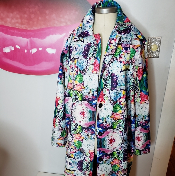 Floral trench coat style - Picture 3 of 5